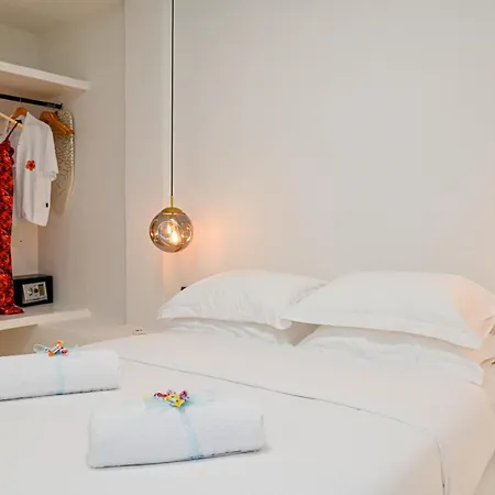 Omnia Apartment Fira (Santorini)