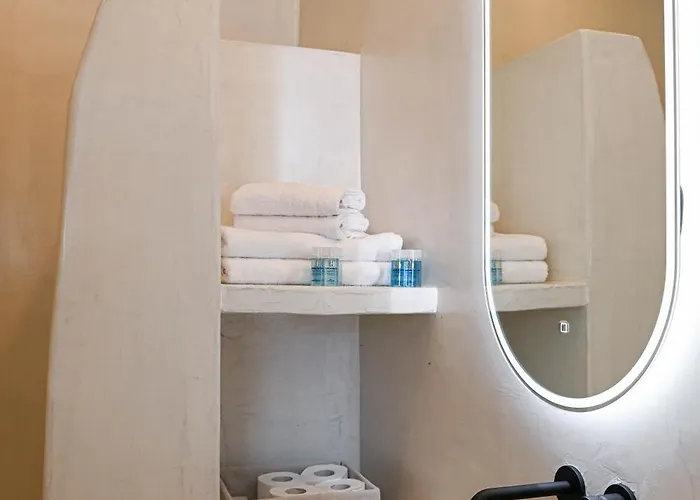 Omnia סנטוריני