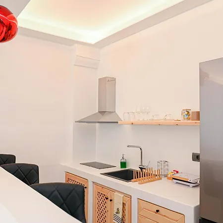 Omnia Apartment *