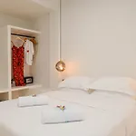 Omnia * Fira (Santorini)