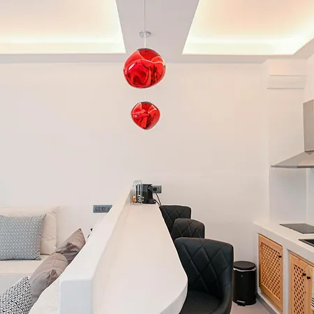 Omnia * סנטוריני